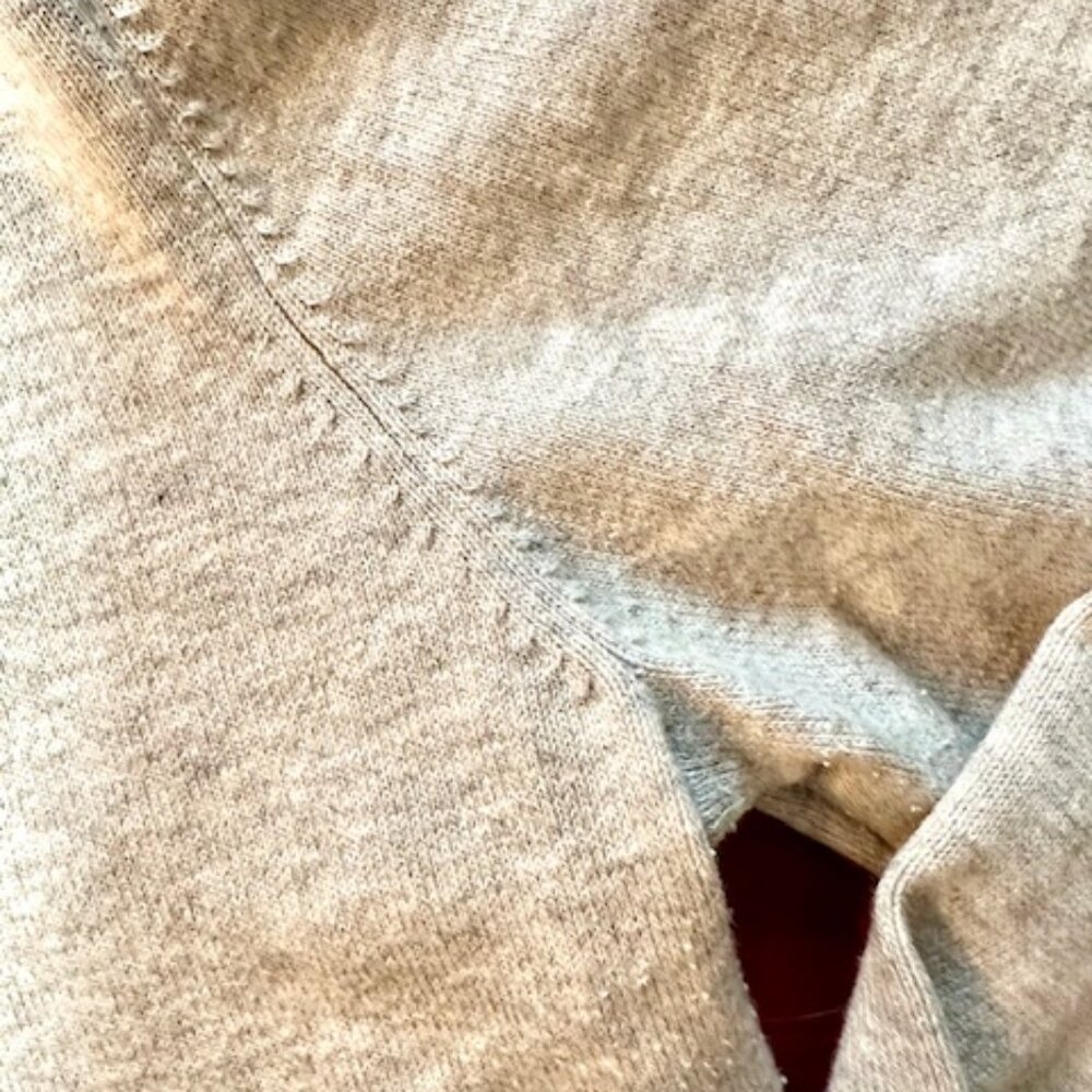 Tommy Hilfiger V-Neck Sweater - Sz M - Heather Gray - Picture 8 of 10